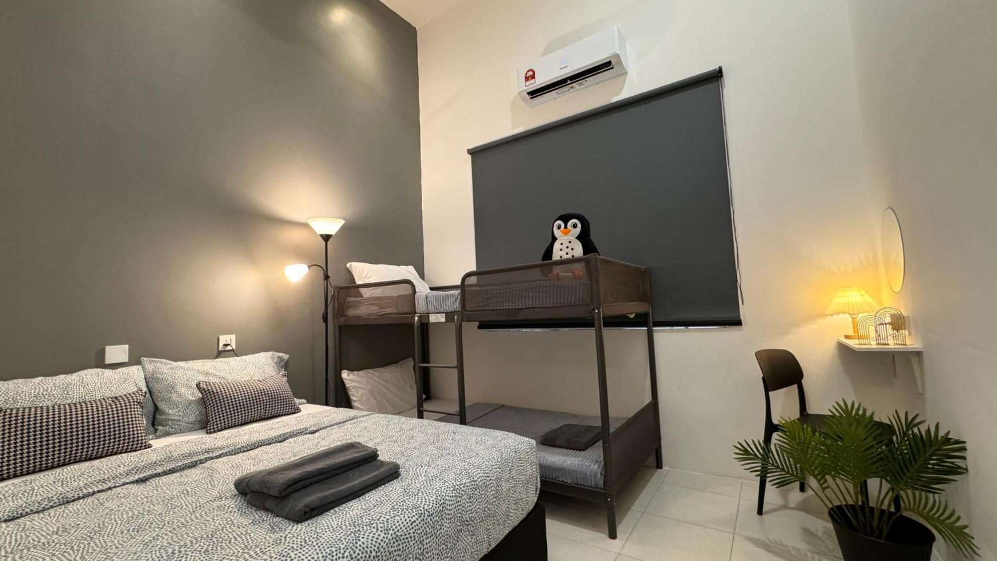 Ipoh Sunway Onsen Suites And Tambun Guesthouse , 3-14Pax 2Parking By Iwh 객실 사진